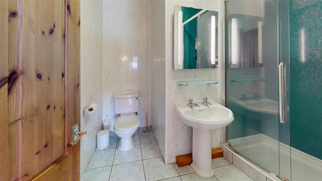 Walker-Fold-Hartlington-Bathroom 1.jpg