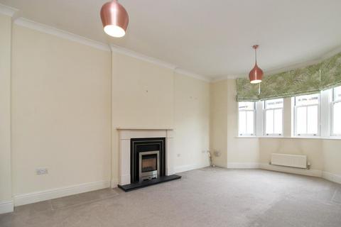 5 bedroom townhouse to rent, Caxton View, Ripon