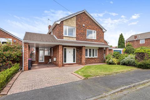 4 bedroom detached house to rent, Ladybridge Avenue, Worsley, Manchester