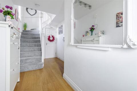 3 bedroom end of terrace house for sale, Mountbatten Drive, Southampton SO31