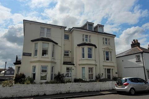 2 bedroom apartment to rent, Stade Street, Hythe