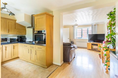 3 bedroom terraced house for sale, Scaife Gardens, York