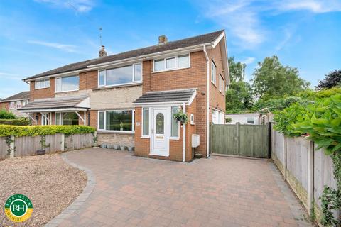 3 bedroom semi-detached house for sale, Walnut Avenue, Tickhill, Doncaster