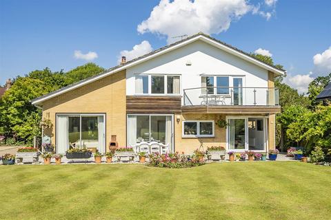 Gwent House Lake Lane, Barnham, Bognor Regis, PO22 0AD