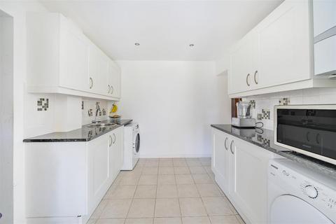 Gwent House Lake Lane, Barnham, Bognor Regis, PO22 0AD