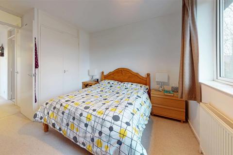 2 bedroom semi-detached house to rent, Cranemore, Peterborough