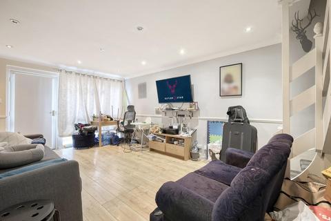 16 Mason Way, Waltham Abbey, EN9 3ET