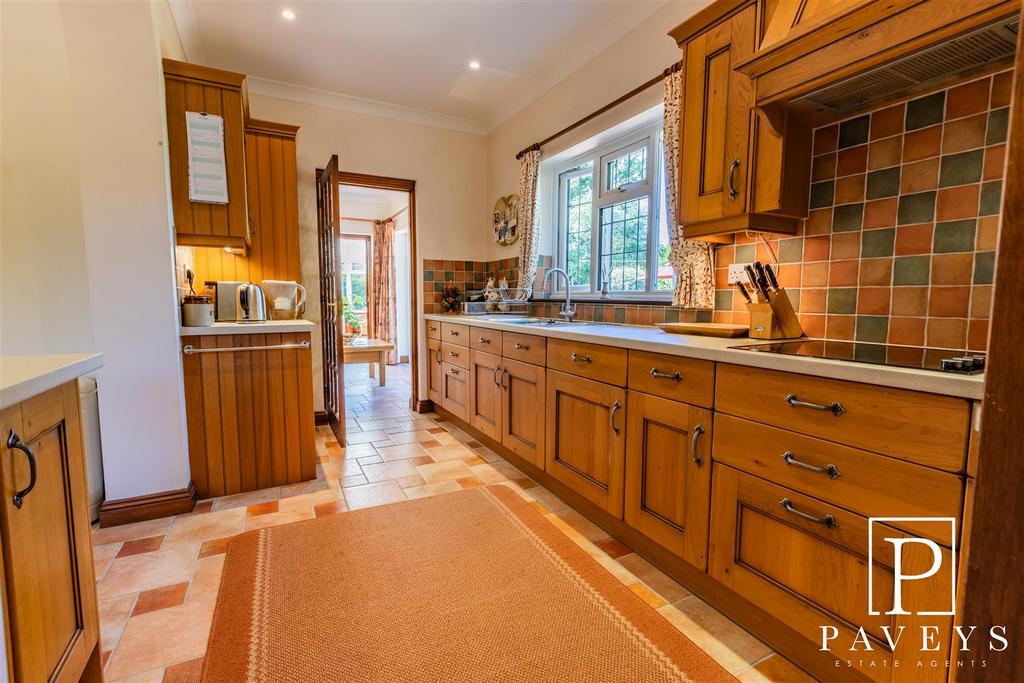 Kitchen breakfast room