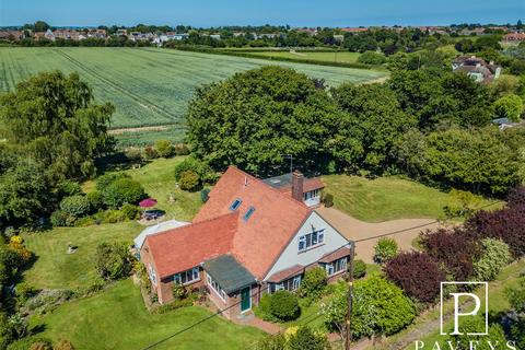 4 bedroom detached house for sale, Prospect Park, Great Holland, Frinton-On-Sea