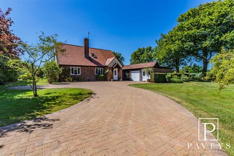 4 bedroom detached house for sale, Prospect Park, Great Holland, Frinton-On-Sea