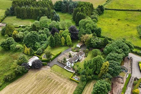 4 bedroom farm house for sale, Doe Lea Farm, Main Road, Troway, S21 5RU