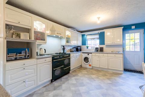 4 bedroom townhouse for sale, Chadwicke Close, Stapeley, Nantwich