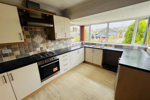 2 bedroom semi-detached bungalow for sale, Burton Acres Way, Huddersfield HD8