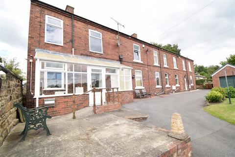 2 bedroom end of terrace house to rent, School Hill, Wakefield WF2