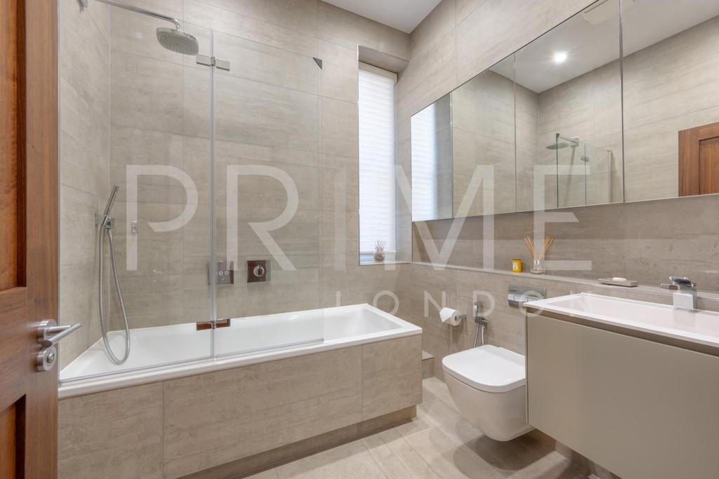 BATHROOM2 (13).jpg