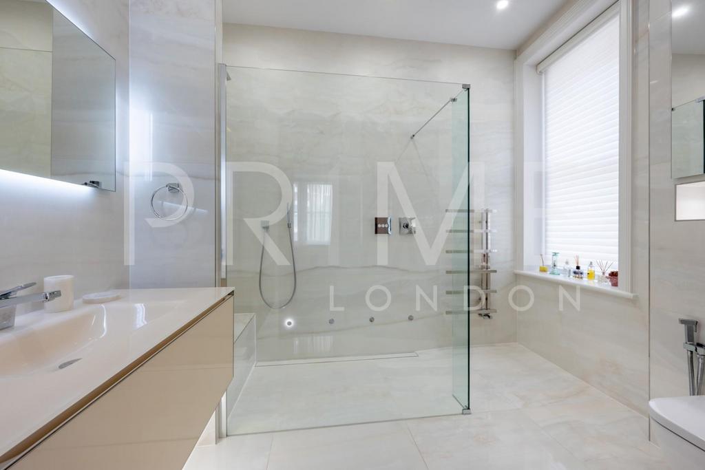 BATHROOM1 (19).jpg