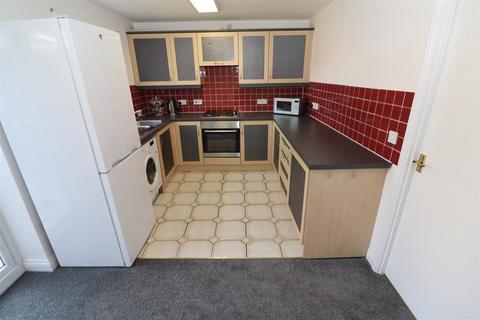 20 Aintree Drive, Rushden, NN10 0YS