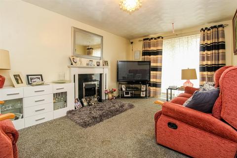 2 bedroom semi-detached bungalow for sale, St. Georges Court, Wakefield WF4