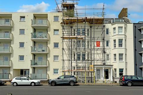 1 bedroom apartment for sale, South Terrace, Littlehampton BN17