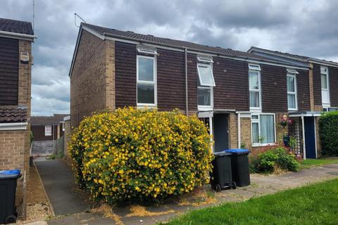 3 bedroom end of terrace house to rent, Longueville Court, Lumbertubs, Northampton NN3