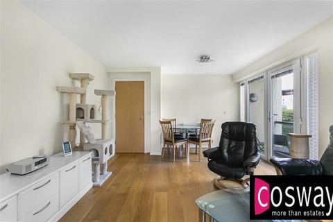 2 bedroom flat for sale, Peacock Close, Mill Hill