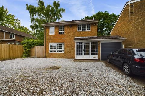 4 bedroom detached house for sale, Stace Way, Crawley