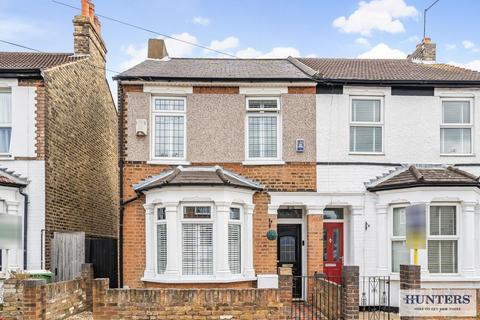 3 bedroom semi-detached house for sale, Churchfield Road, Welling