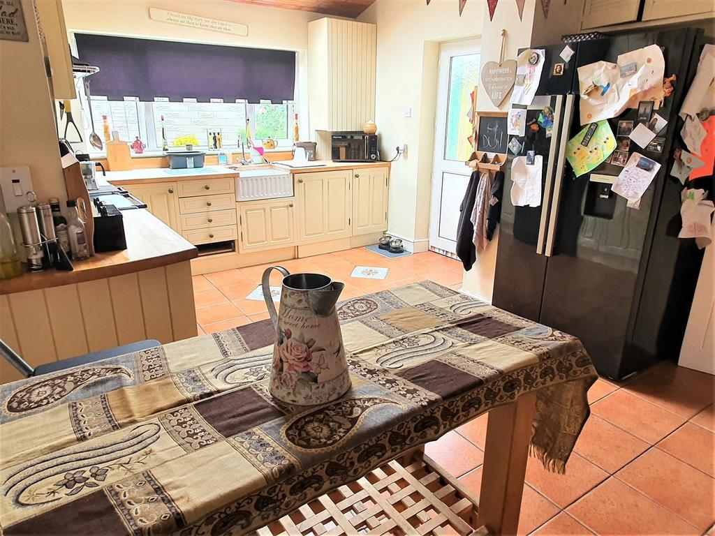 Open Plan Kitchen/Breakfast Room