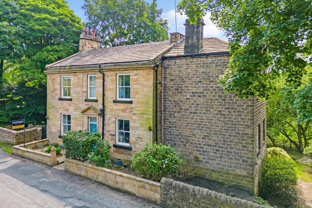 Chapel Lane, Esholt 6 bed detached house for sale £775,000