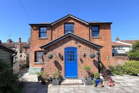 2 bedroom semi-detached house for sale, Brook Street, Woodbridge, IP12