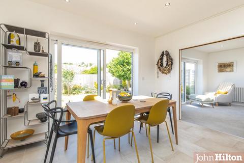 99 Saltdean Vale, Saltdean, Brighton, BN2 8HE