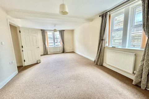 2 bedroom flat to rent, Mill Street, Padiham, Burnley