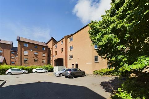 1 Black Watch Close, Perth, PH1 5TN