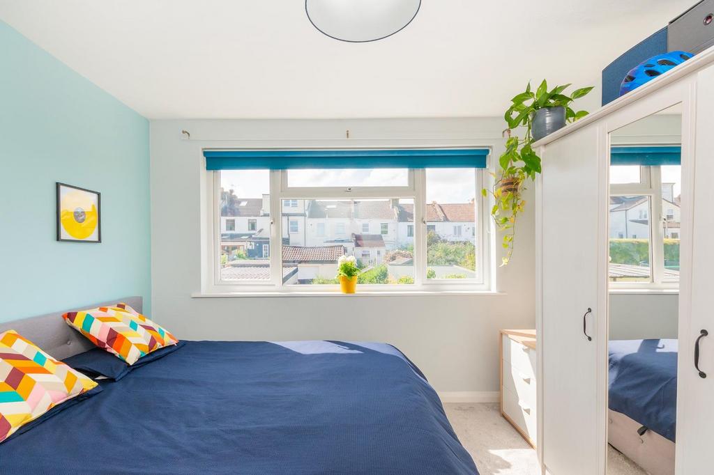 2 H8 RBN - Bedroom A.jpg