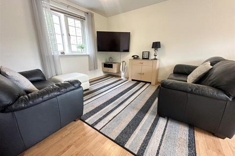 2 bedroom apartment for sale, Chestnut Court, Oughtibridge, S35