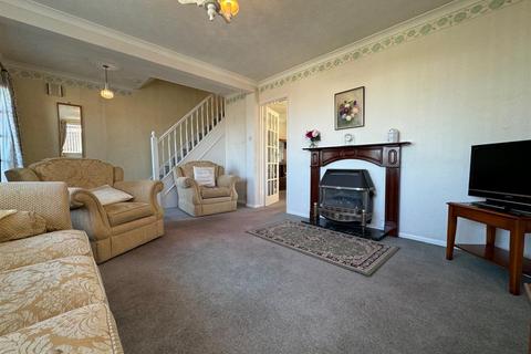 3 bedroom semi-detached house for sale, Lingfield Road, Ipswich IP1