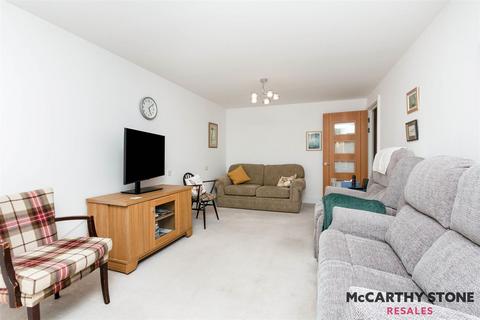 2 bedroom apartment for sale, Kings Place, Fleet Road, Fleet