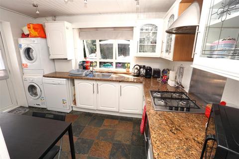 2 bedroom flat for sale, Station Road, New Barnet