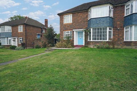 2 bedroom flat for sale, Station Road, New Barnet