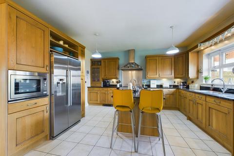 5 bedroom detached house for sale, Sanderling Way, Porthcawl CF36