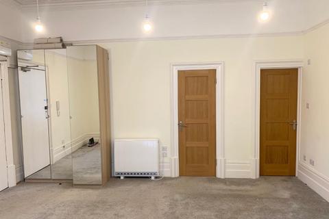 Studio to rent, Tisbury Road, Hove BN3