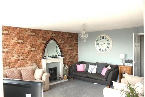 3 bedroom semi-detached house for sale, Ormeside, Penrhynside, Llandudno