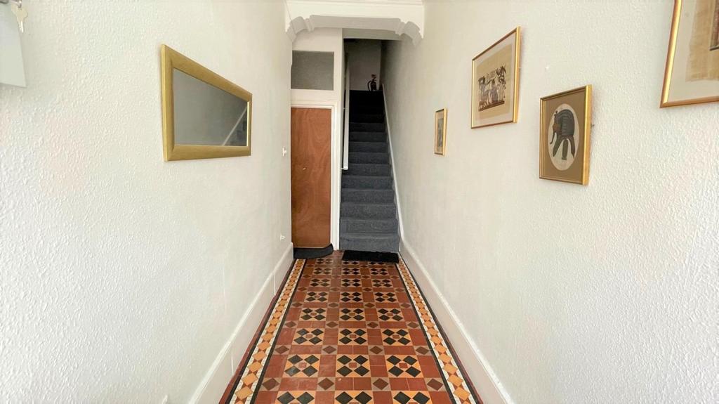 Caroline Road, Llandudno 2 bed flat for sale £109,950