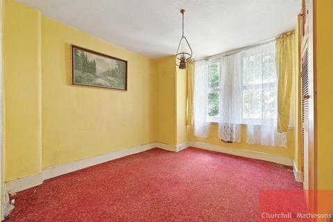 3 bedroom house for sale, Drayton Road, London