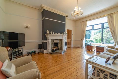 6 bedroom semi-detached house for sale, Normanhurst, Urmston Lane