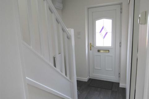 2 bedroom semi-detached house to rent, Cabin Lane, Oswestry
