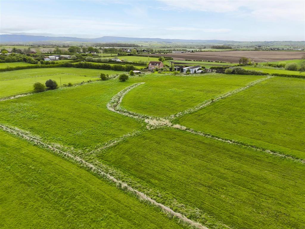 Manor Home Farm Aerial