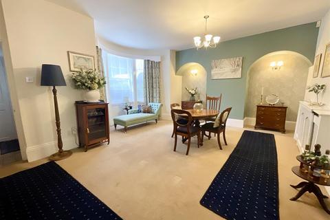 6 bedroom house for sale, Crown Terrace, Scarborough