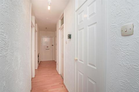 84 Balmore Drive, Hamilton, ML3 8BU