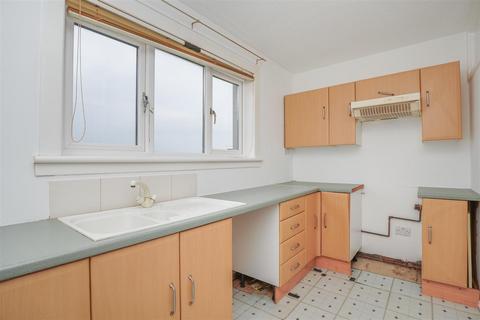 84 Balmore Drive, Hamilton, ML3 8BU